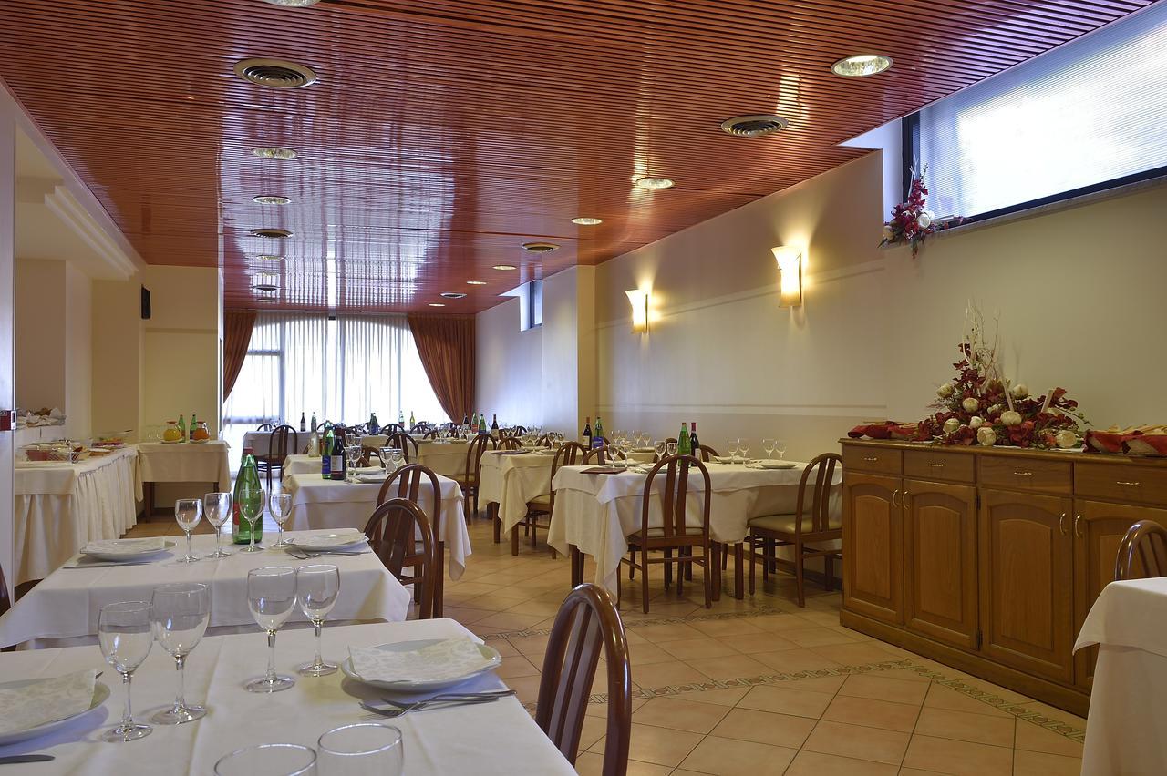 Hotel Dropiluc à Druento Extérieur photo
