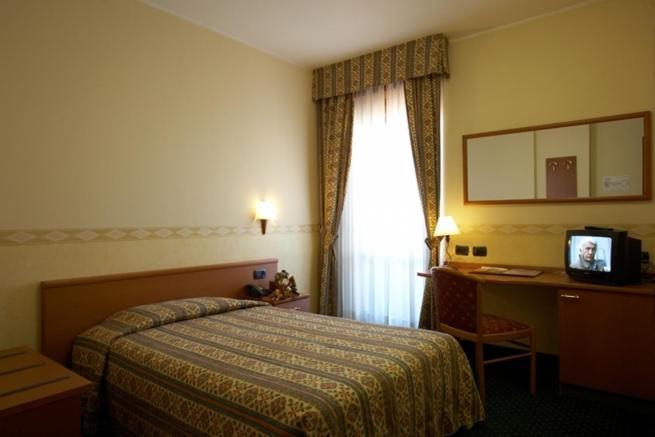 Hotel Dropiluc à Druento Chambre photo